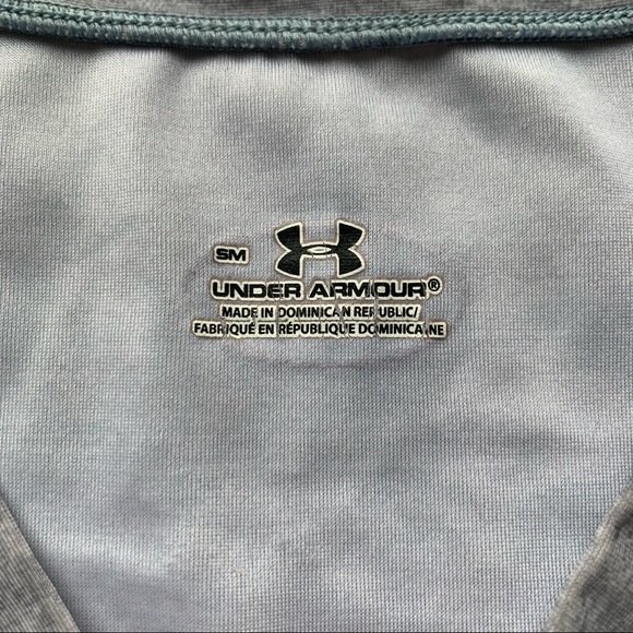 Under Armour | V-Neck Muscle Tank Top | ADULT SMALL - Picture 3 of 9